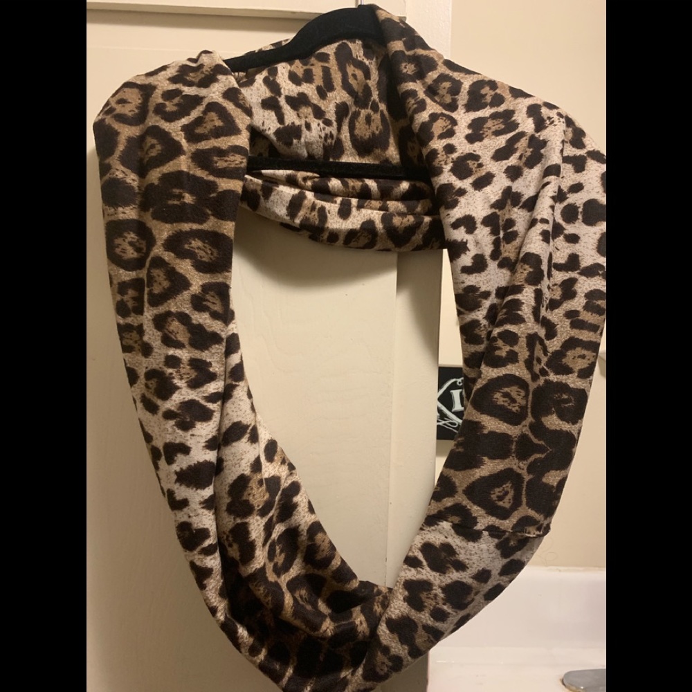 Infinity scarf